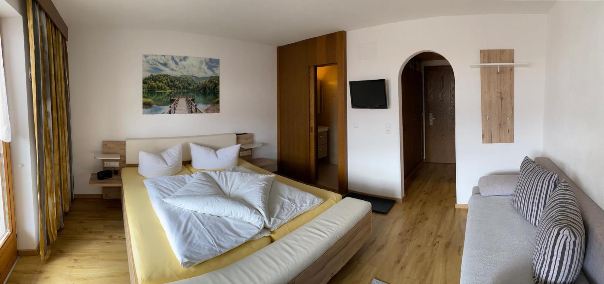 Engadin Guest house 2*