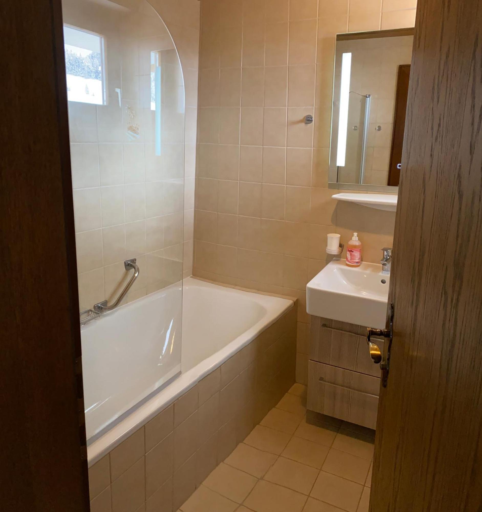 Engadin Guest house 2*